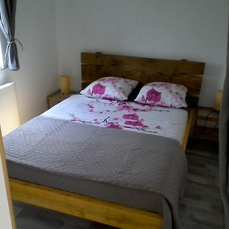 Chambres D'Hotes A La Campagne Senonches Eksteriør billede